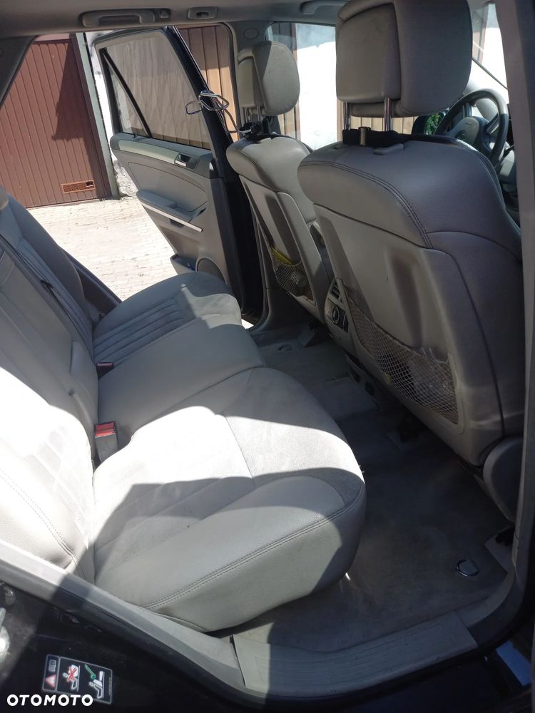 Mercedes-Benz ML - 21