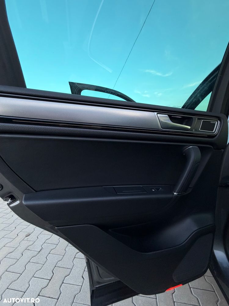 Volkswagen Touareg - 20
