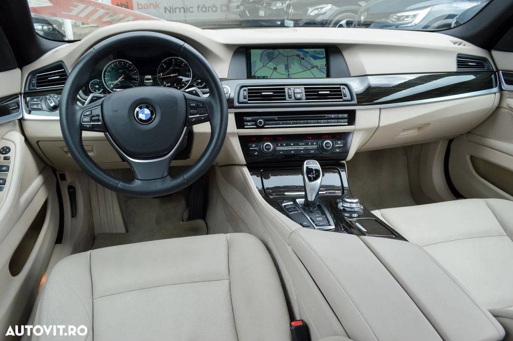 BMW Seria 5 520d Aut. Luxury Line - 30