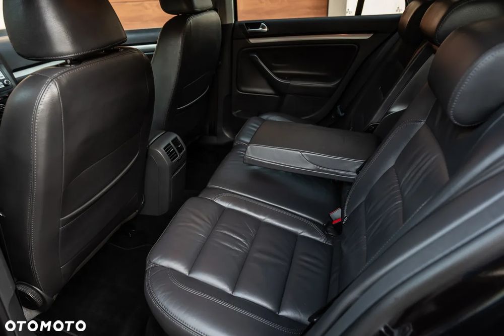 Volkswagen Golf Variant - 18