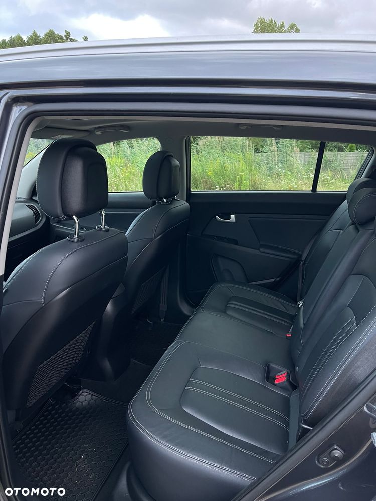 Kia Sportage 1.7 CRDI 2WD Dream-Team Edition - 19