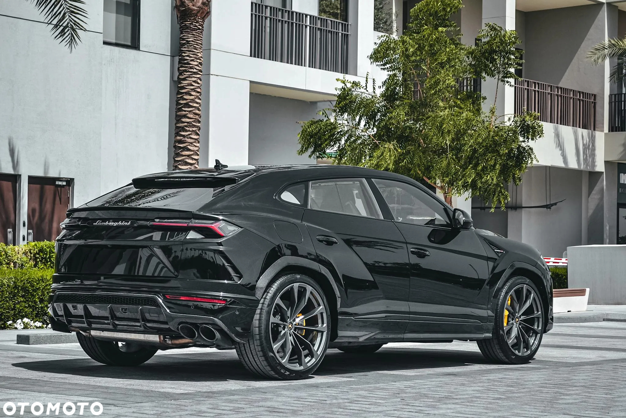 Lamborghini Urus Standard - 15