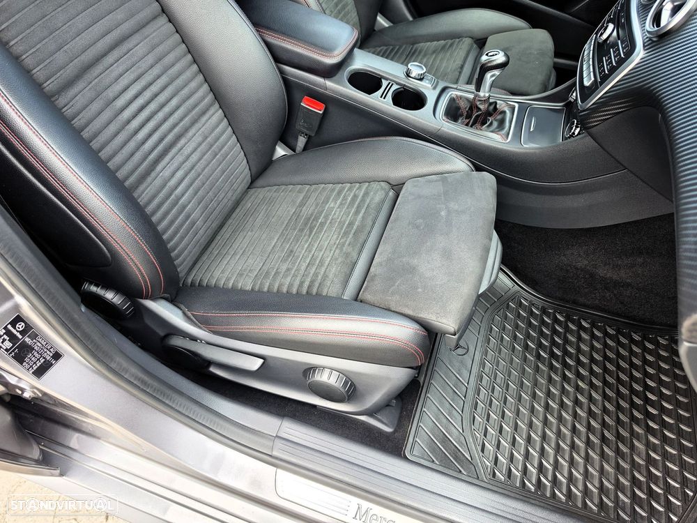 Mercedes-Benz A 180 CDi BE Edition AMG Line - 33