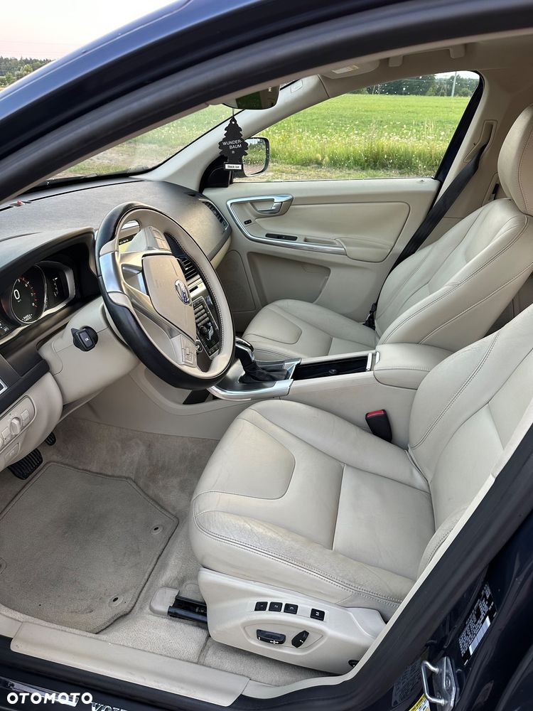 Volvo XC 60 T5 Drive-E Momentum - 9