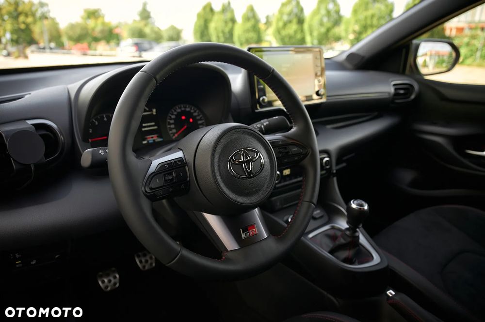 Toyota Yaris GR 1.6 Dynamic - 30