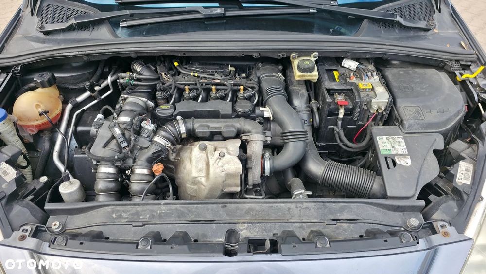 Peugeot 308 1.6 HDi Premium Plus - 10