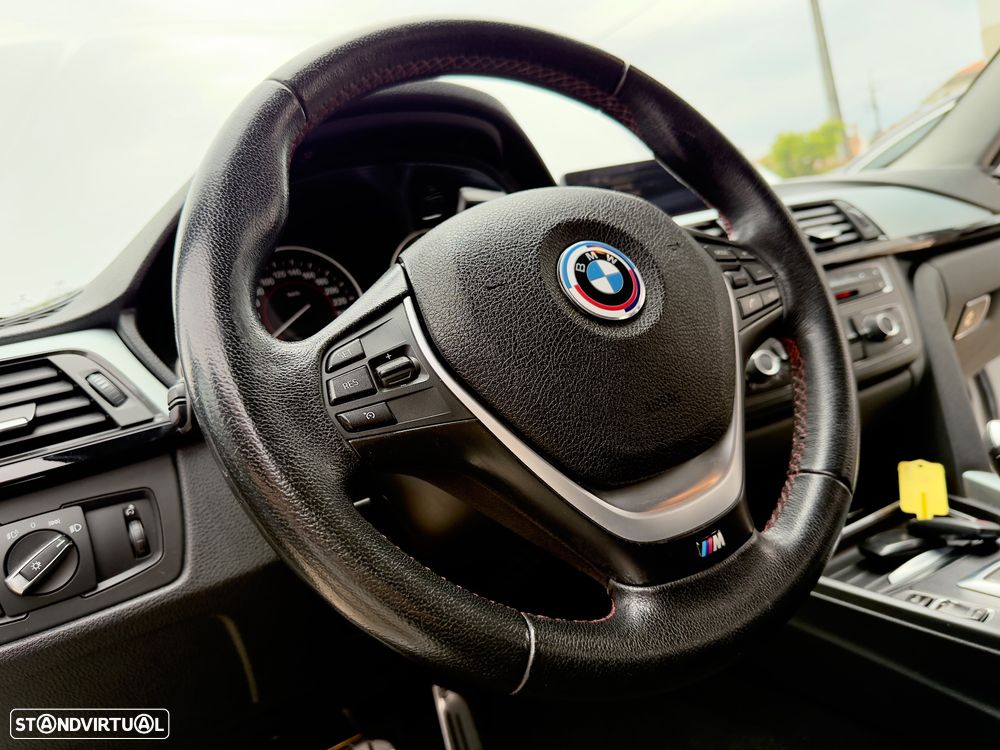 BMW 318 d Auto Pack M - 44