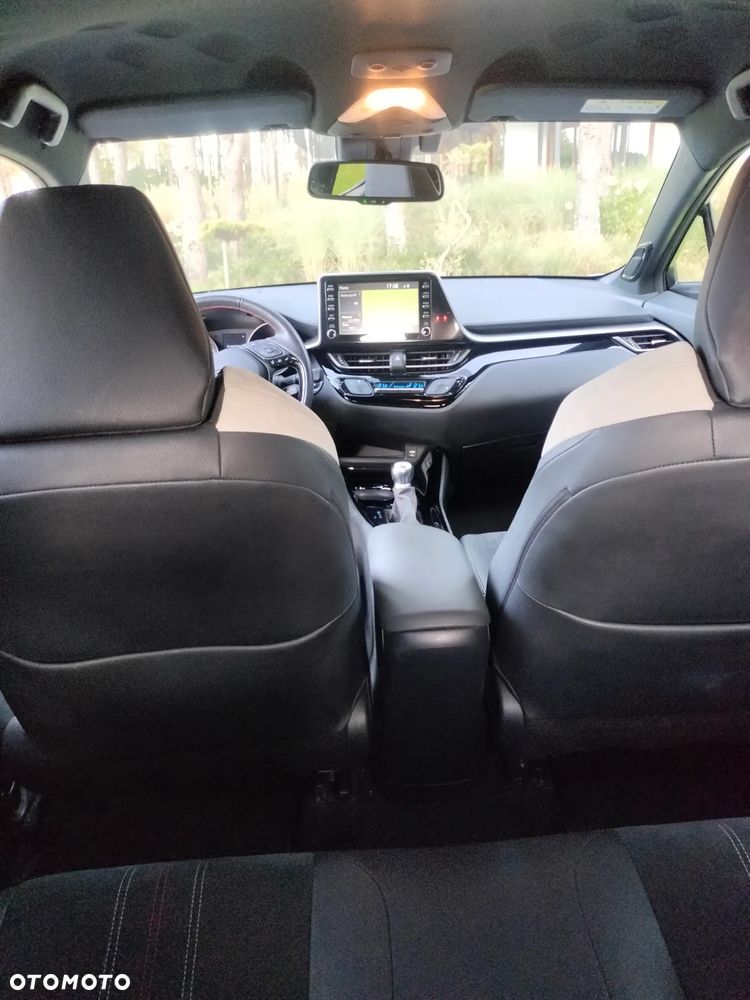 Toyota C-HR - 11
