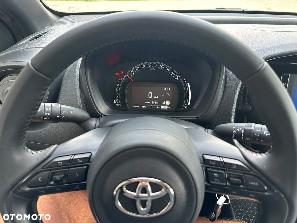 Toyota Aygo X S-CVT Play - 17