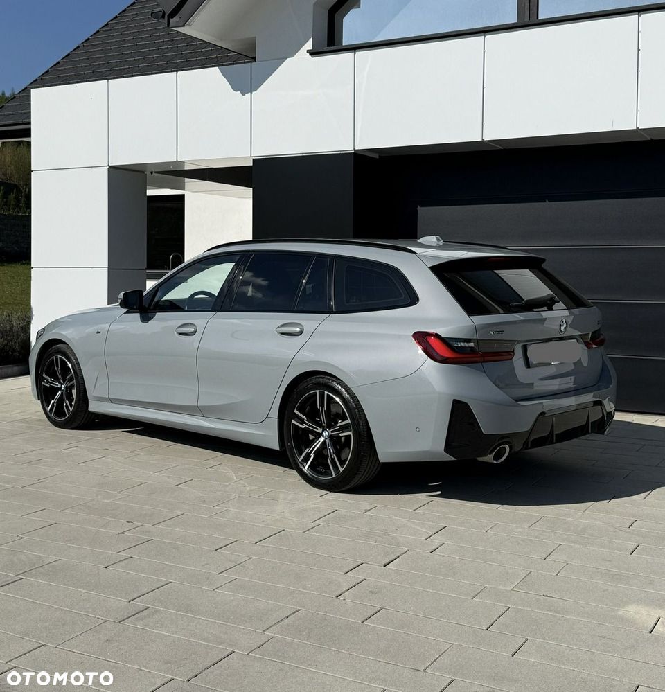 BMW Seria 3 330i xDrive M Sport sport - 31