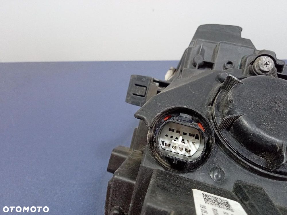 HYUNDAI I30 III LIFT 20- REFLEKTOR PRAWY PRZÓD LAMPA EU 92102G4510 - 4