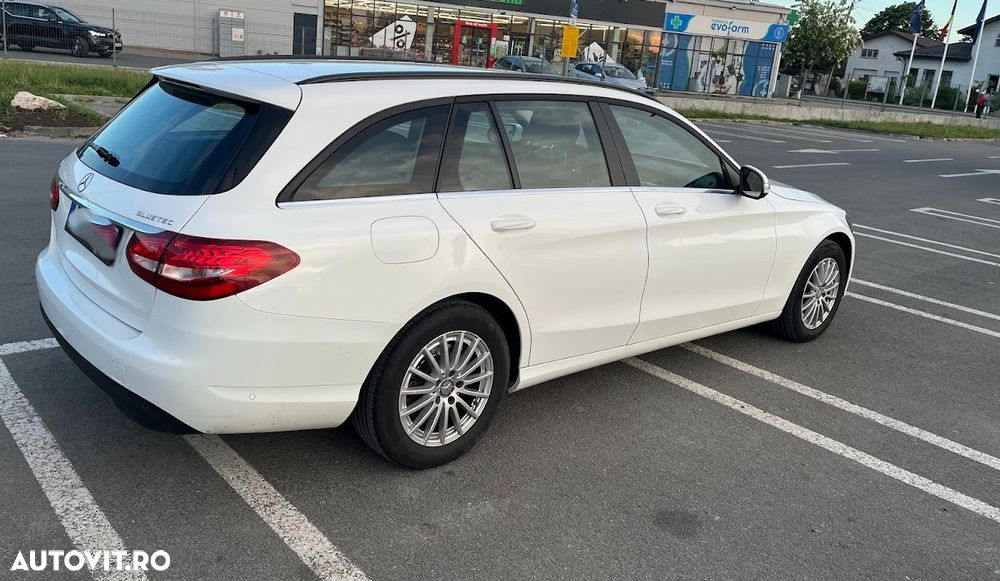 Mercedes-Benz C - 8