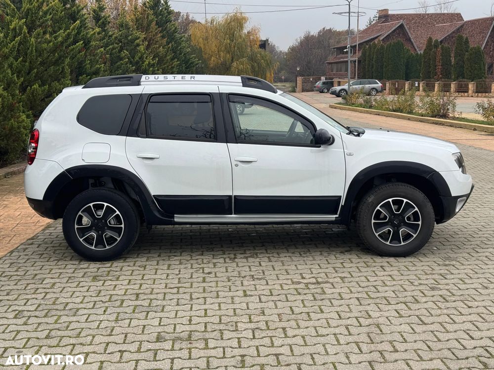 Dacia Duster dCi 110 FAP 4x4 Blackshadow - 5