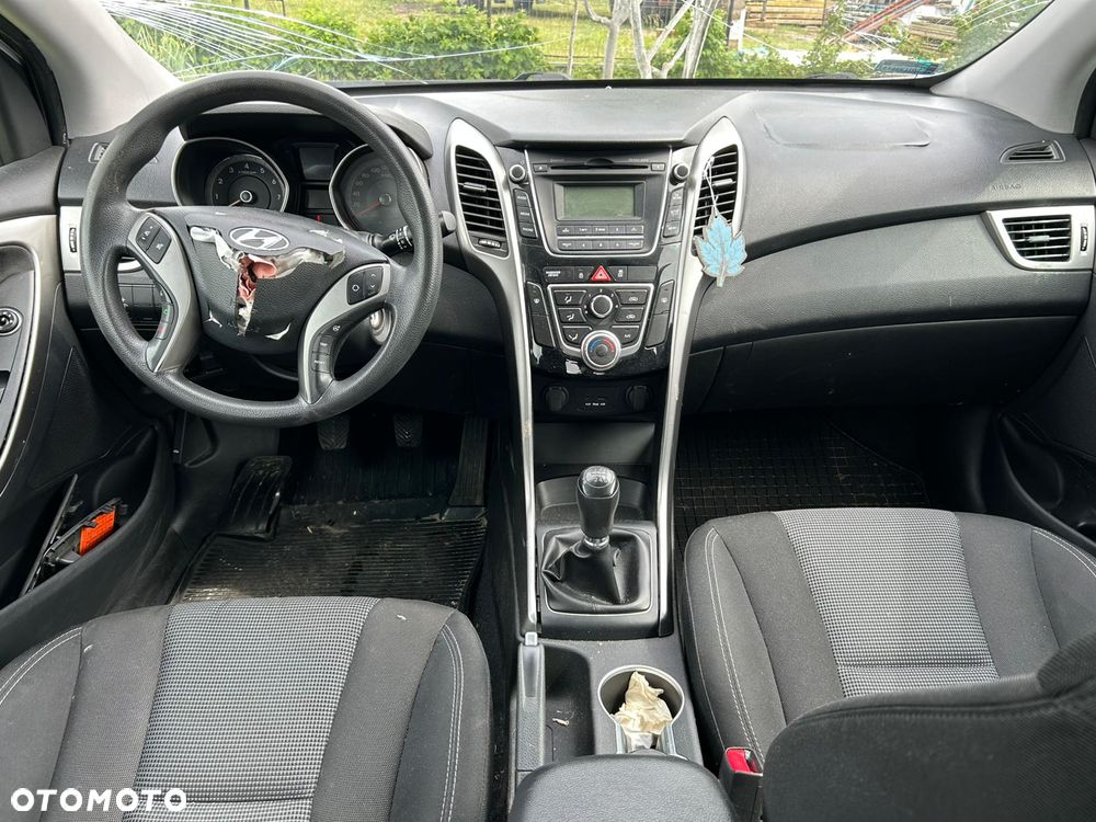 Hyundai i30 1.6 Comfort - 4