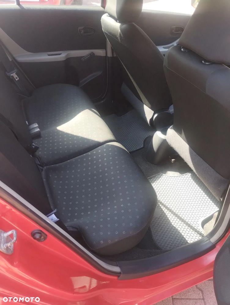 Toyota Yaris - 5