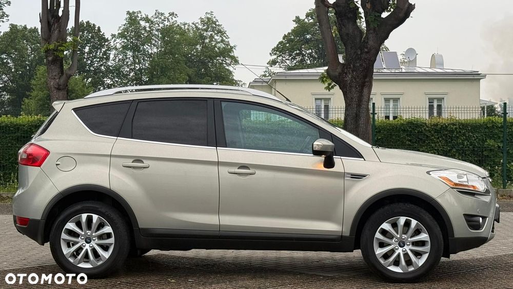 Ford Kuga 2.0 TDCi 4x4 Titanium - 32