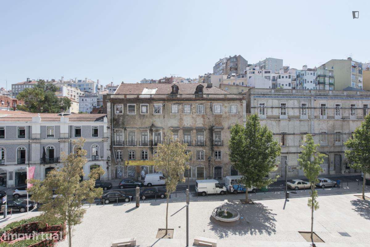 Quarto - localizado em Intendente Lisbon - Grande imagem: 4/18