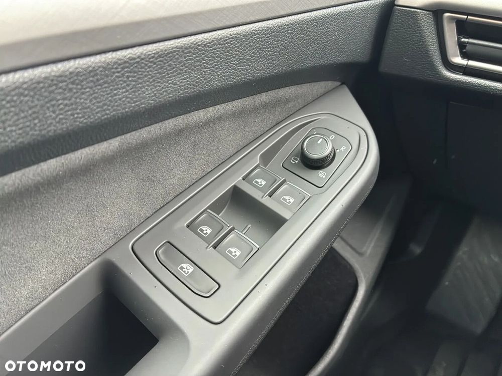 Volkswagen Golf - 24