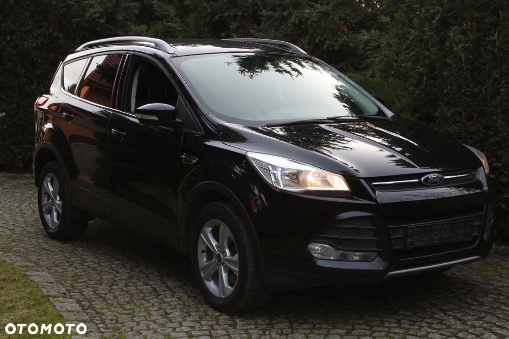 Ford Kuga 2.0 TDCi 2x4 Titanium - 18