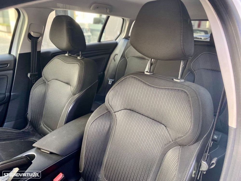 Renault Mégane Sport Tourer 1.5 dCi Comfort SS - 12