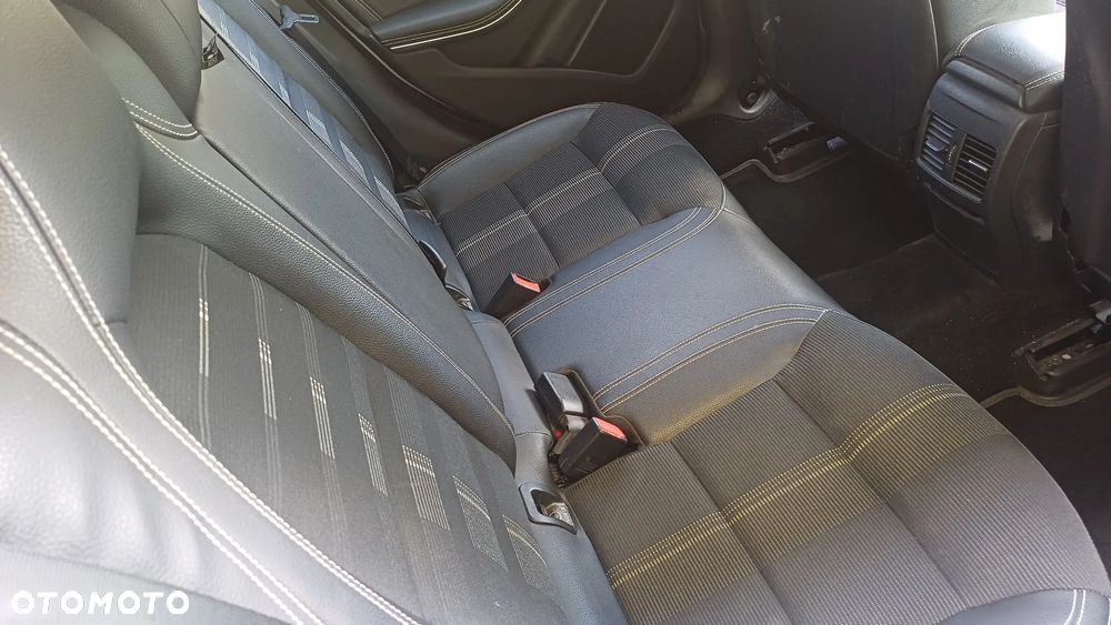 Mercedes-Benz GLA 220 d 4Matic 7G-DCT StreetStyle - 28