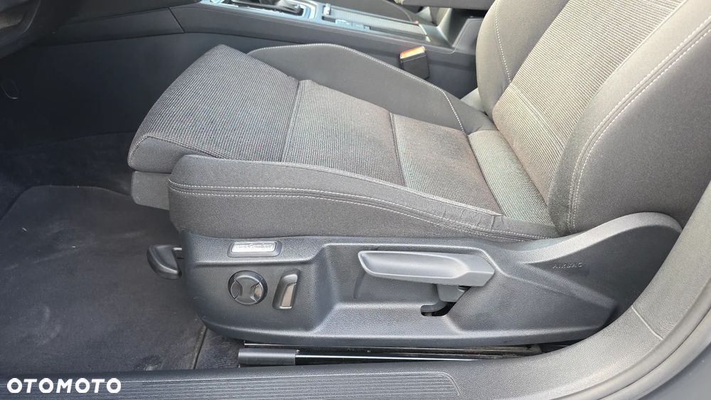 Volkswagen Passat 2.0 TDI SCR Comfortline DSG - 33