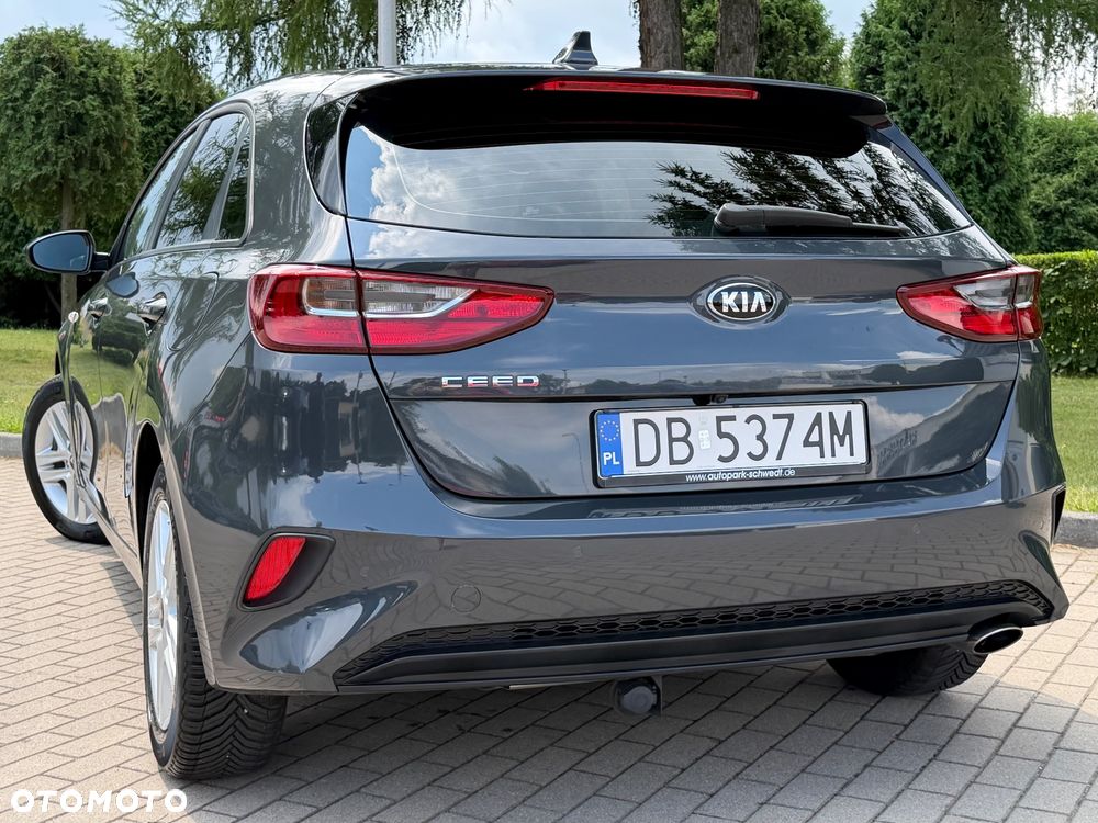 Kia Ceed 1.4 CVVT Dream-Team Edition - 31