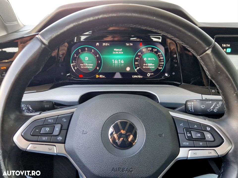 Volkswagen Golf 1.5 TSI ACT Life - 17