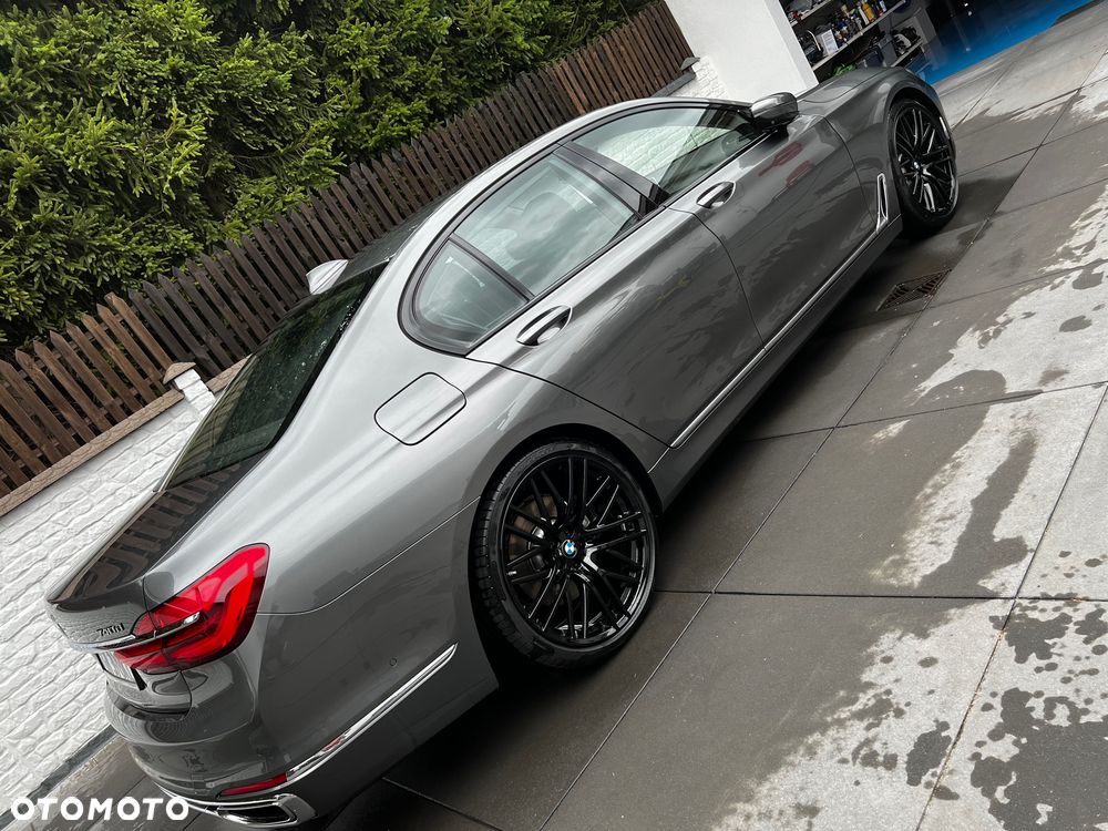 BMW Seria 7 740d xDrive - 11