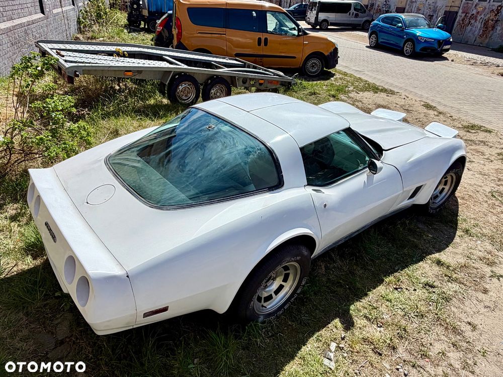 Chevrolet Corvette - 33