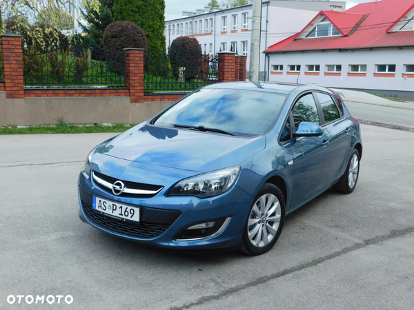 Opel Astra 1.4 Turbo 150 Jahre