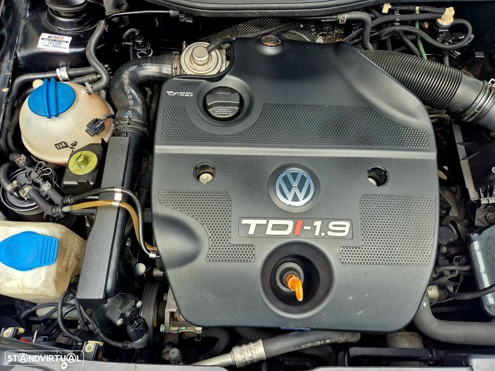 VW Golf 1.9 TDi 25 Anos - 41