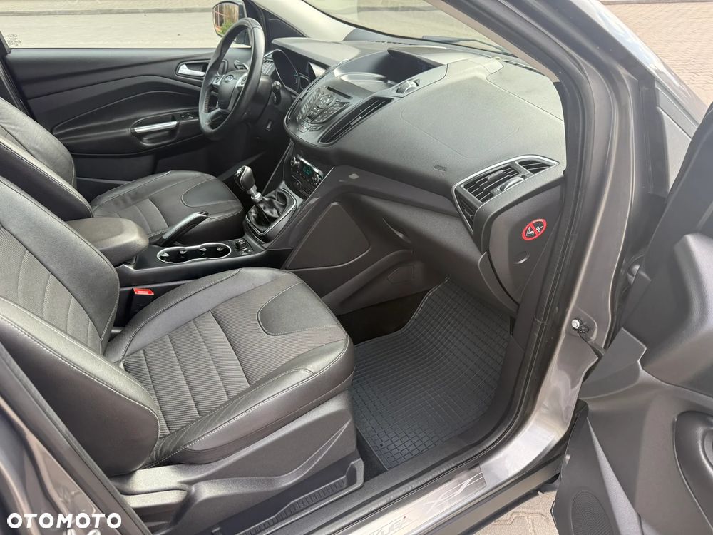 Ford Kuga 2.0 TDCi 4x4 Titanium - 30