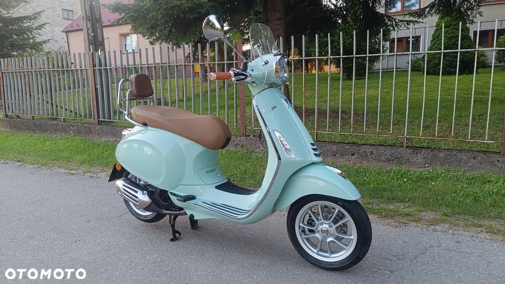 Piaggio Vespa - 2