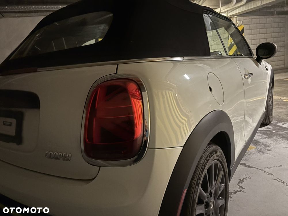 MINI Cooper Essential Trim - 18