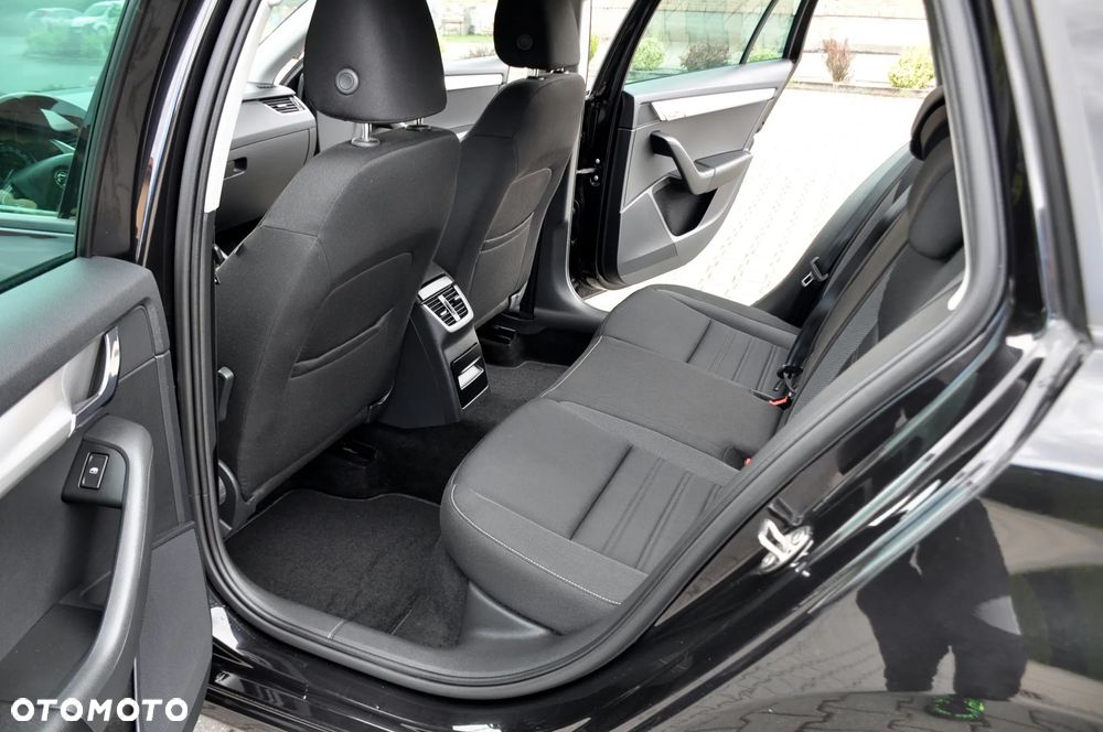 Skoda Octavia 2.0 TDI Elegance DSG - 20
