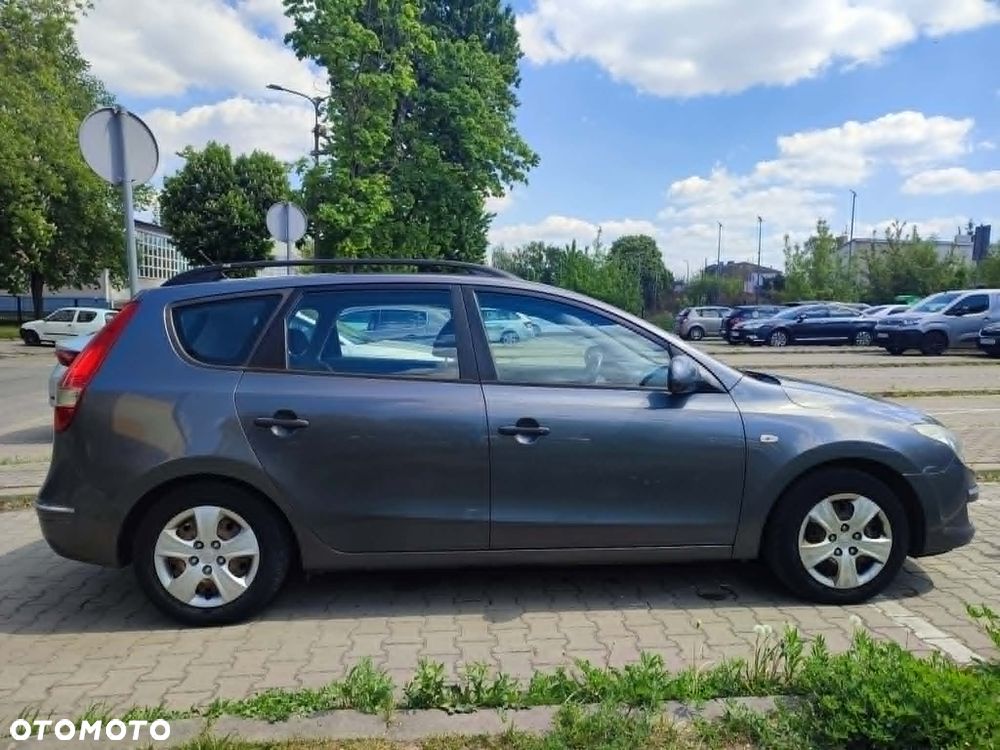 Hyundai i30 1.6 CRDi Base - 17