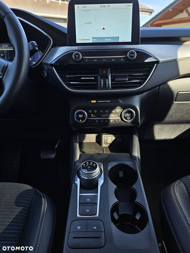 Ford Kuga 2.5 FHEV FWD Titanium X - 18