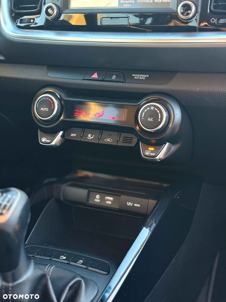 Kia Stonic 1.4 L - 8