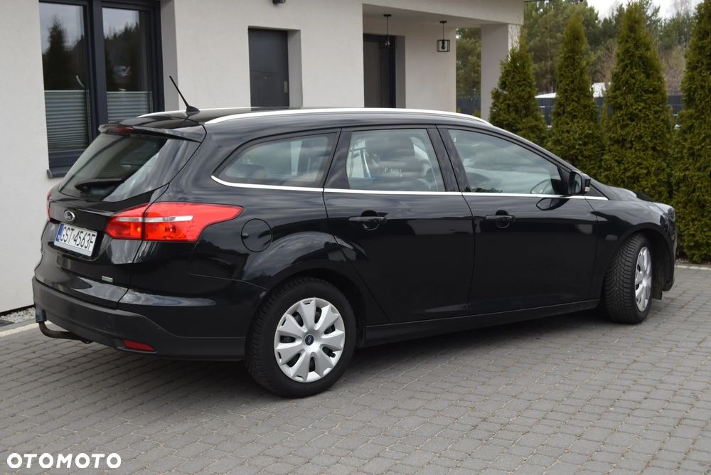 Ford Focus 1.0 EcoBoost Titanium - 4