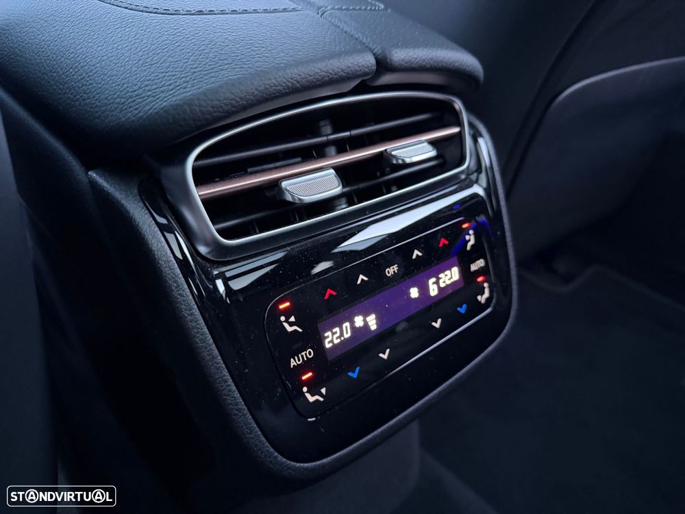 Mercedes-Benz EQE - 37