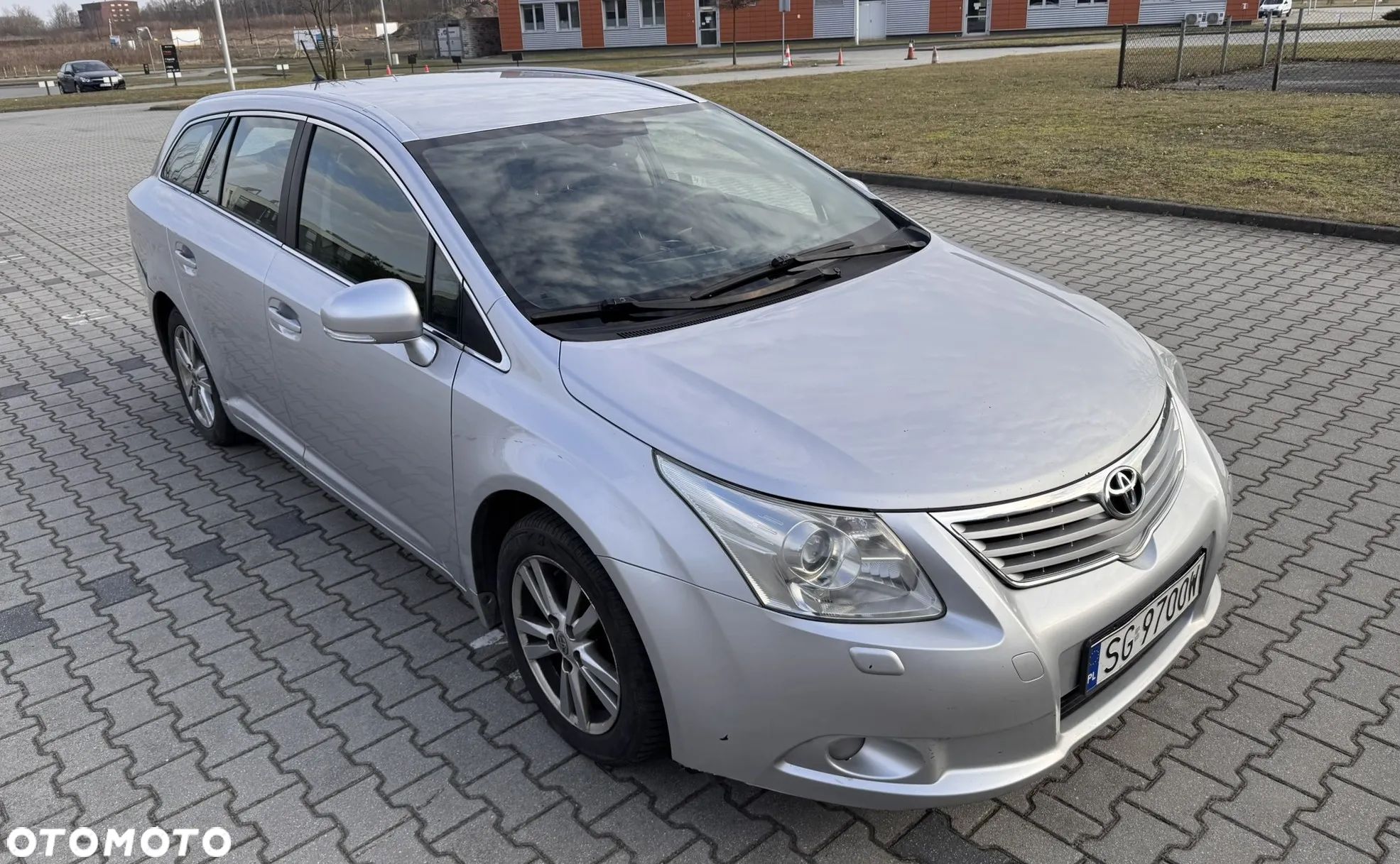 Toyota Avensis - 1