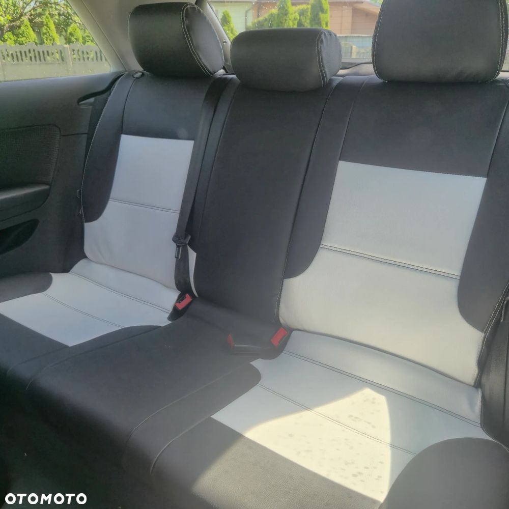 Audi A3 3-drzwiowe 1.6 Ambiente - 16