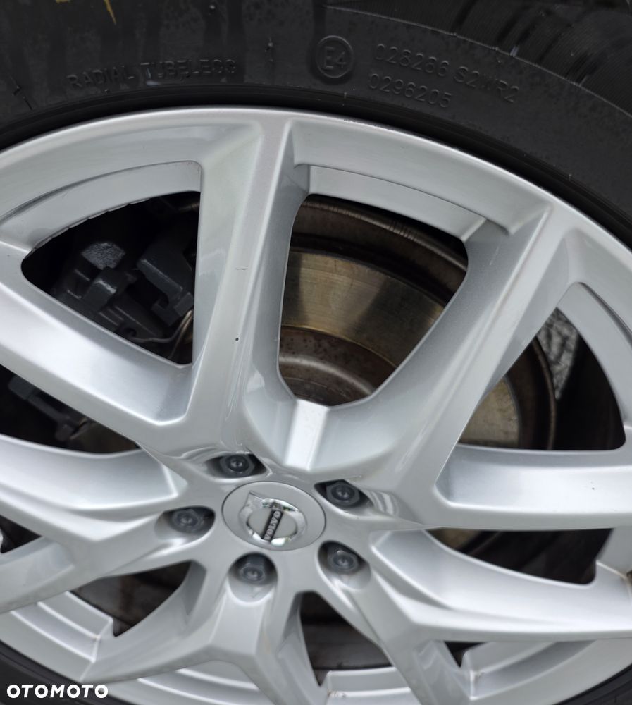 Volvo XC 60 D4 AWD Geartronic RDesign - 22