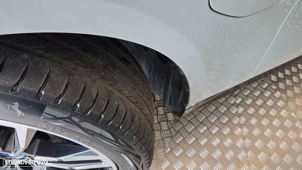 BMW 530 e Pack Desportivo M - 33