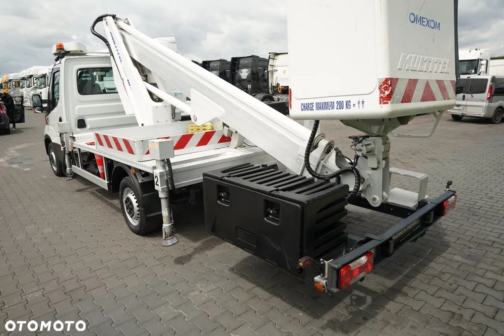 Iveco DAILY 35-120 / ZWYŻKA / PODNOŚNIK KOSZOWY MULTITEL MT 182 / 4 PODPORY / MANUAL / 2017 R - 17