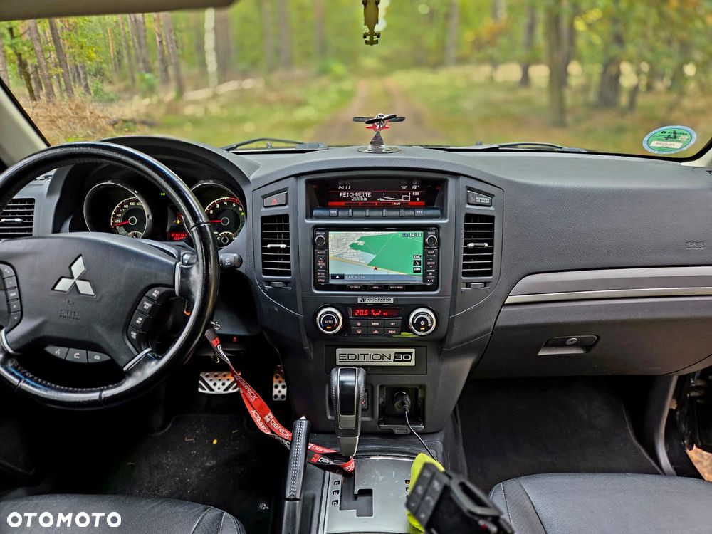 Mitsubishi Pajero 3.2 DI-D Automatik Edition 30 - 9