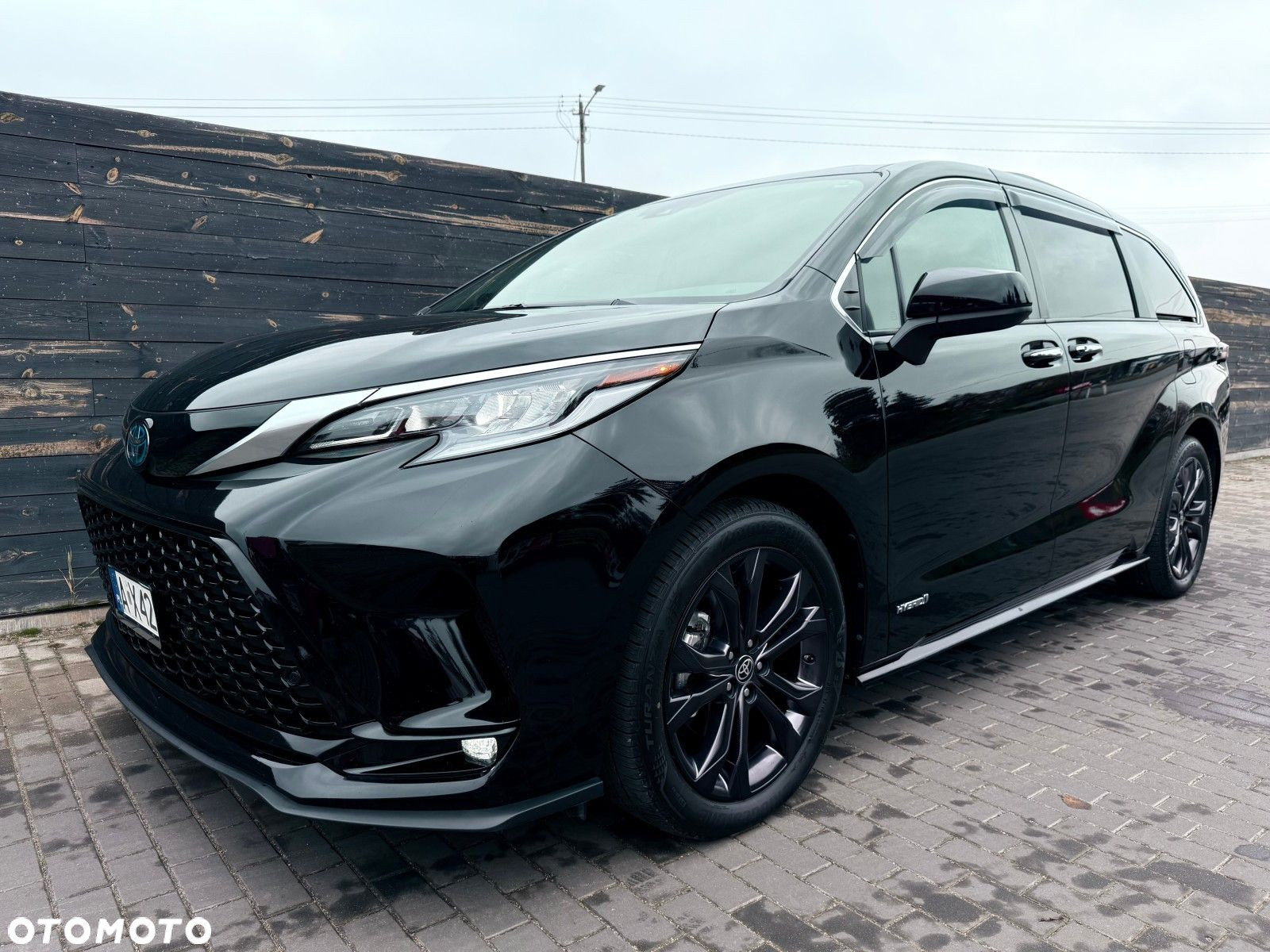 Toyota Sienna - 11