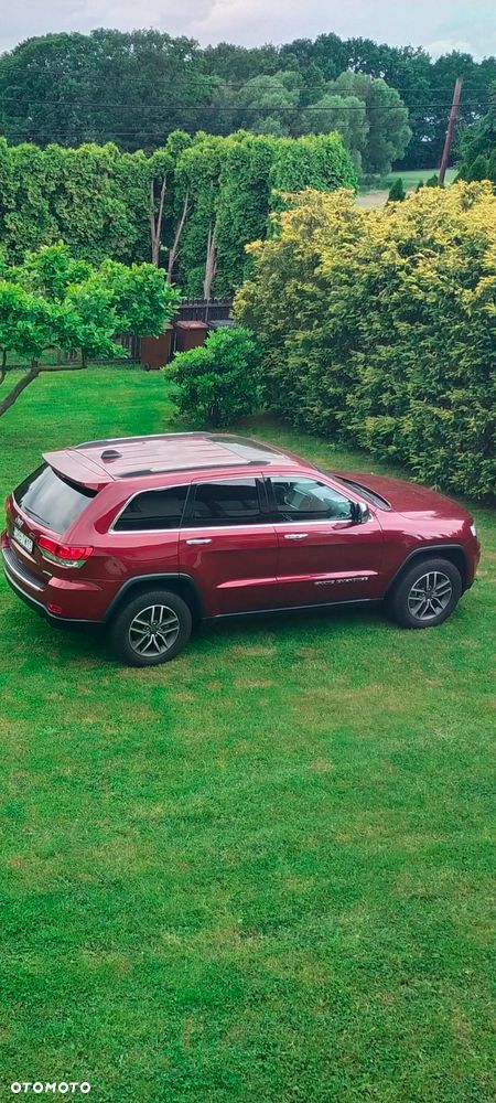 Jeep Grand Cherokee - 27