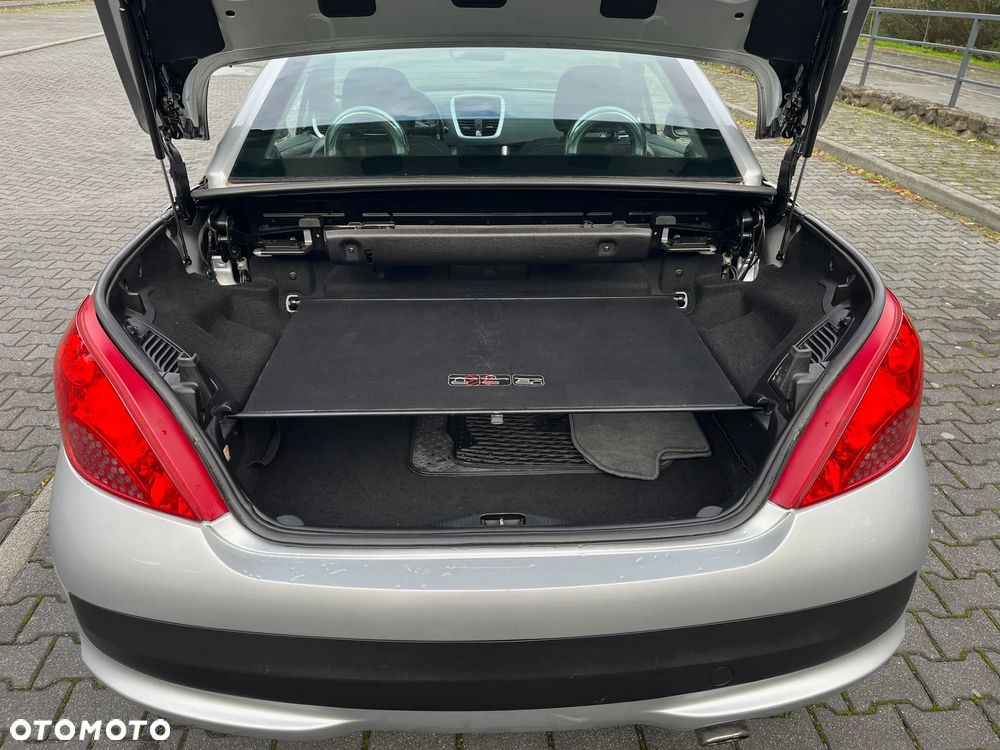 Peugeot 207 CC - 12